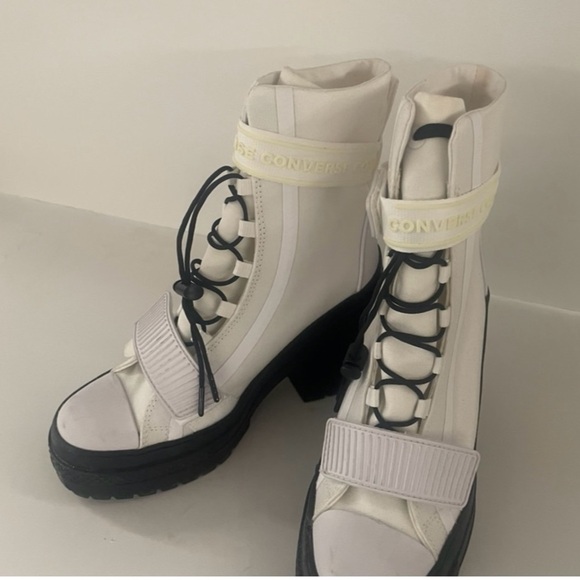 Converse Chuck Taylor 
•All Star Gr82
•Heeled Boot in White & Black
•Size - Picture 2 of 10